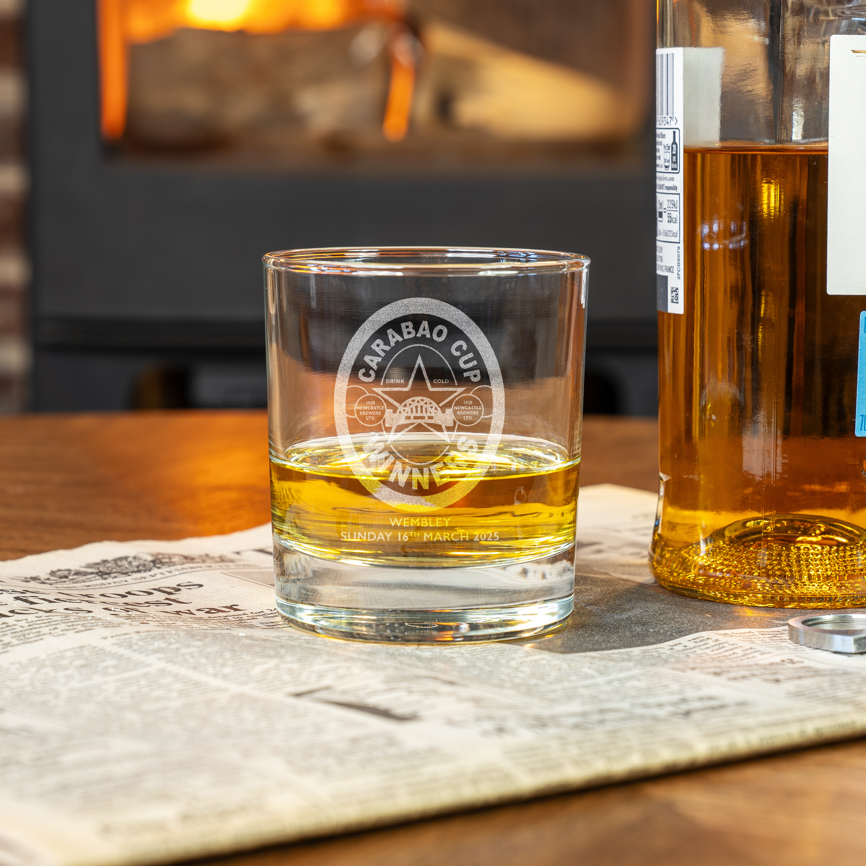 Newcastle United Whisky Glass – Carabao Cup Winners Gift | NUFC Whisky Tumbler | Toon Army Fan Gift | Wembley 2025 Engraved Glass